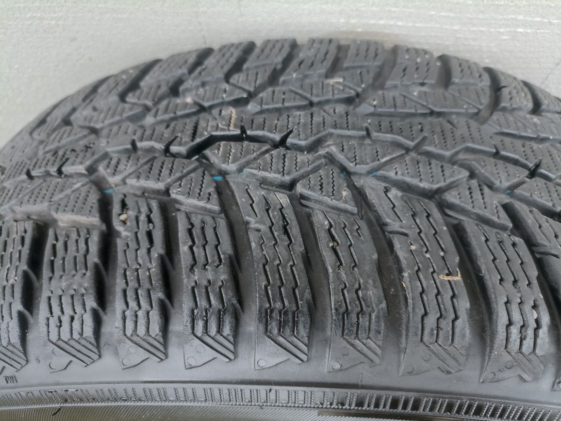 Opony Nokian Zimowe felga 5x114,3 Nissan juke