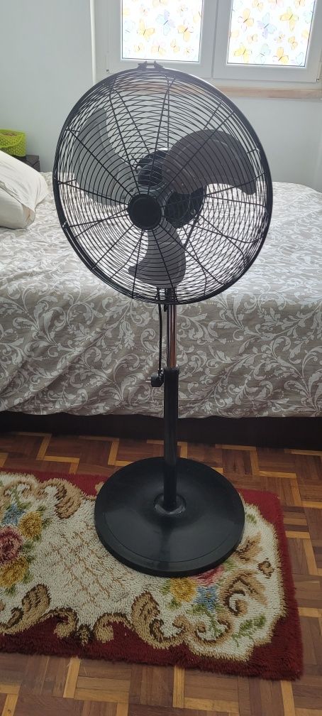 Ventoinha com pé 80w