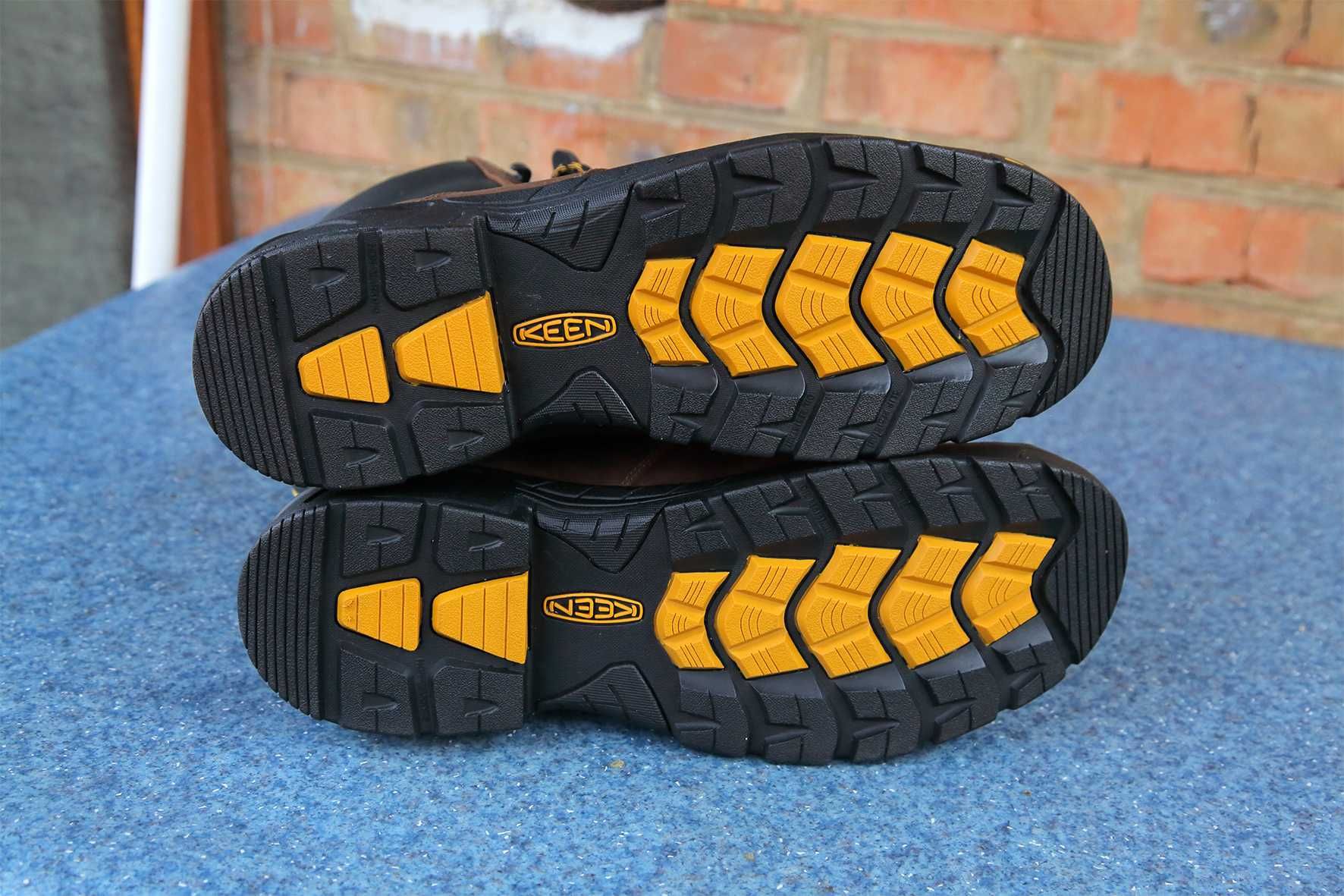 Продам новые кожаные ботинки Keen р.48
