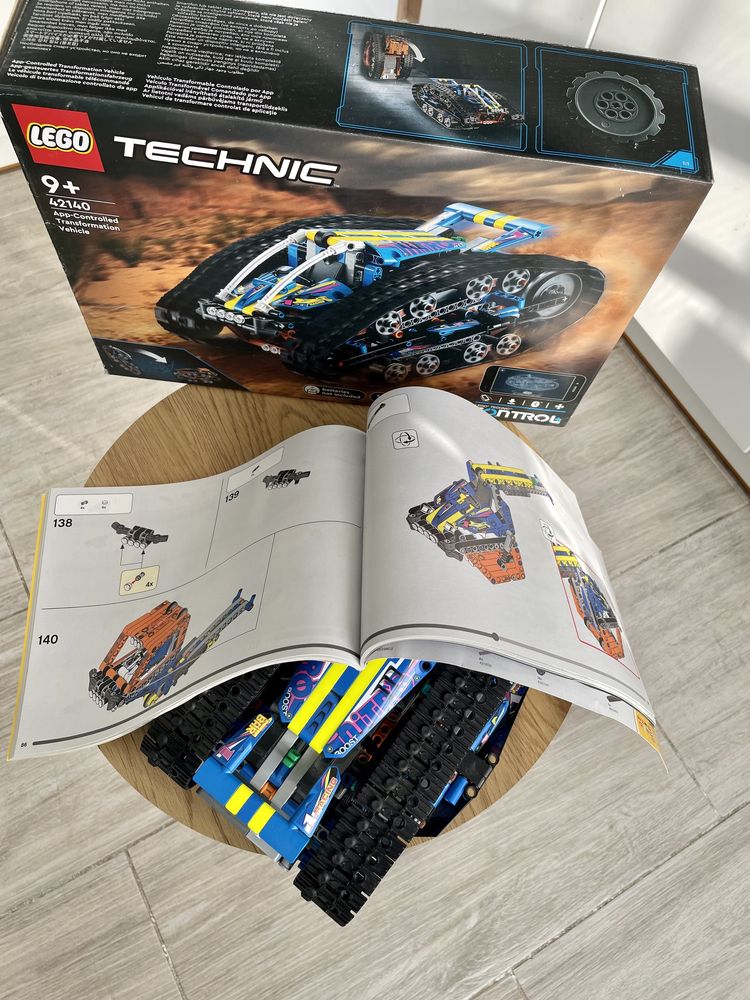 Конструктор Lego Technic 42140 машина-трансформер Remote Control