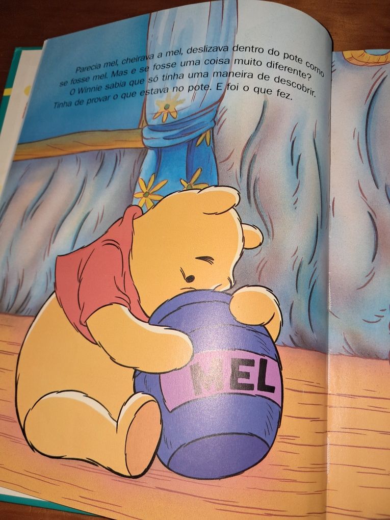 2 livros Winnie the Pooh