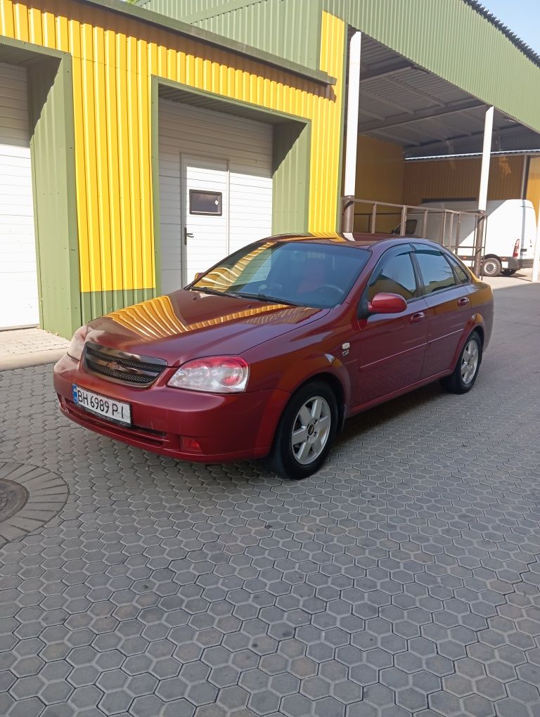 Продам Лачетти,автомат, климат контроль