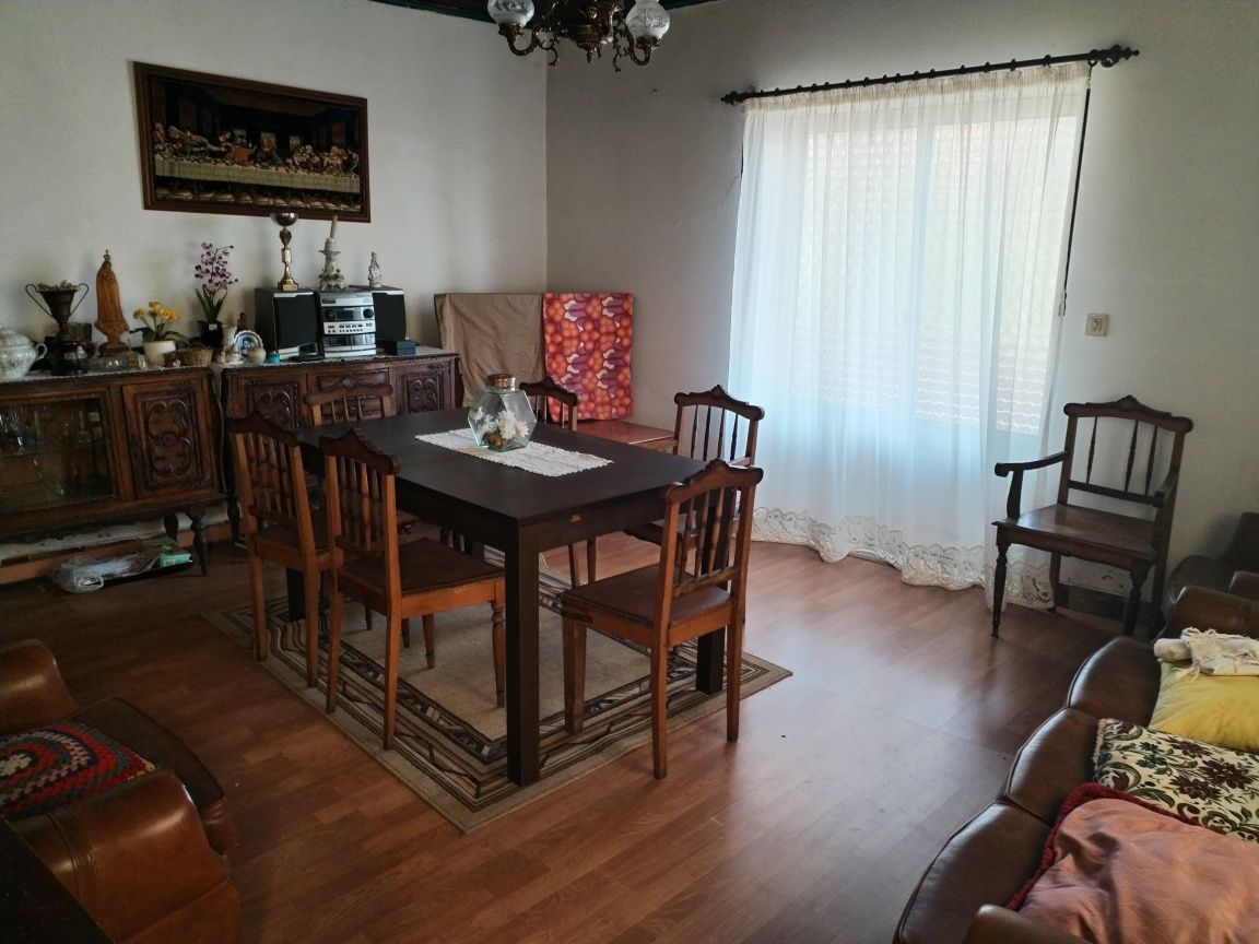 Reservada. Casa com 3 quartos em Montalegre