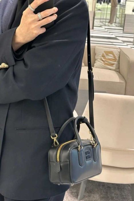 MiuMiu Czarna Torebka - Wartość Kolekcjonerska 2025