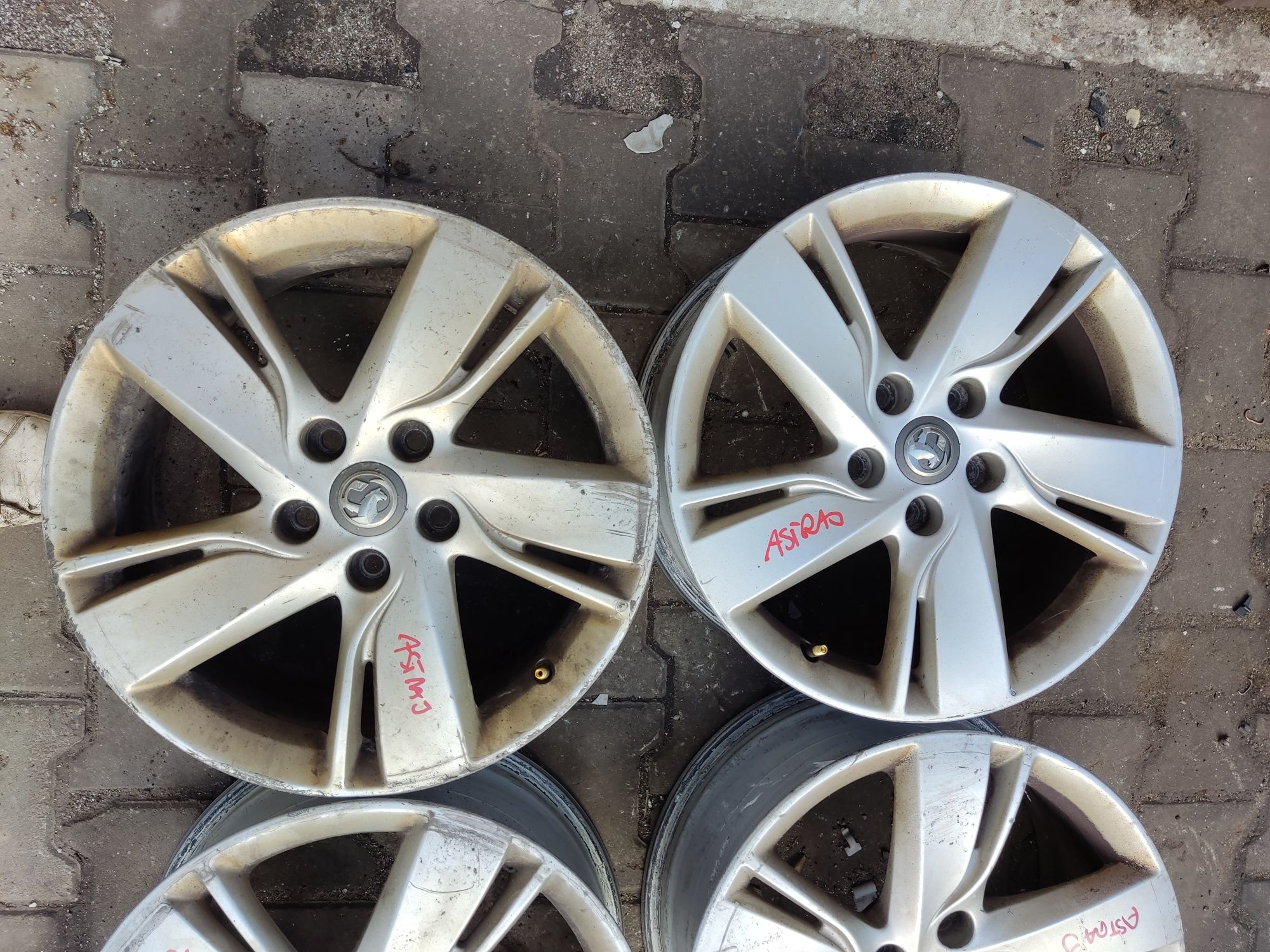 Felgi 17cali OPEL ASTRA J 7j et 44