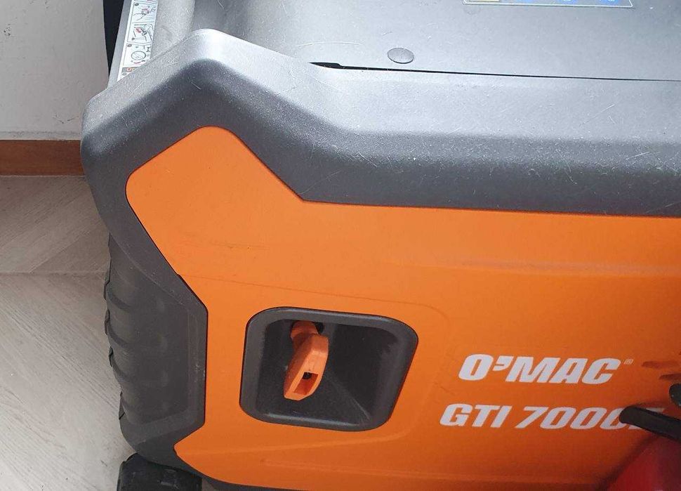 Інверторний генератор O'MAC GTI 7000E б/у