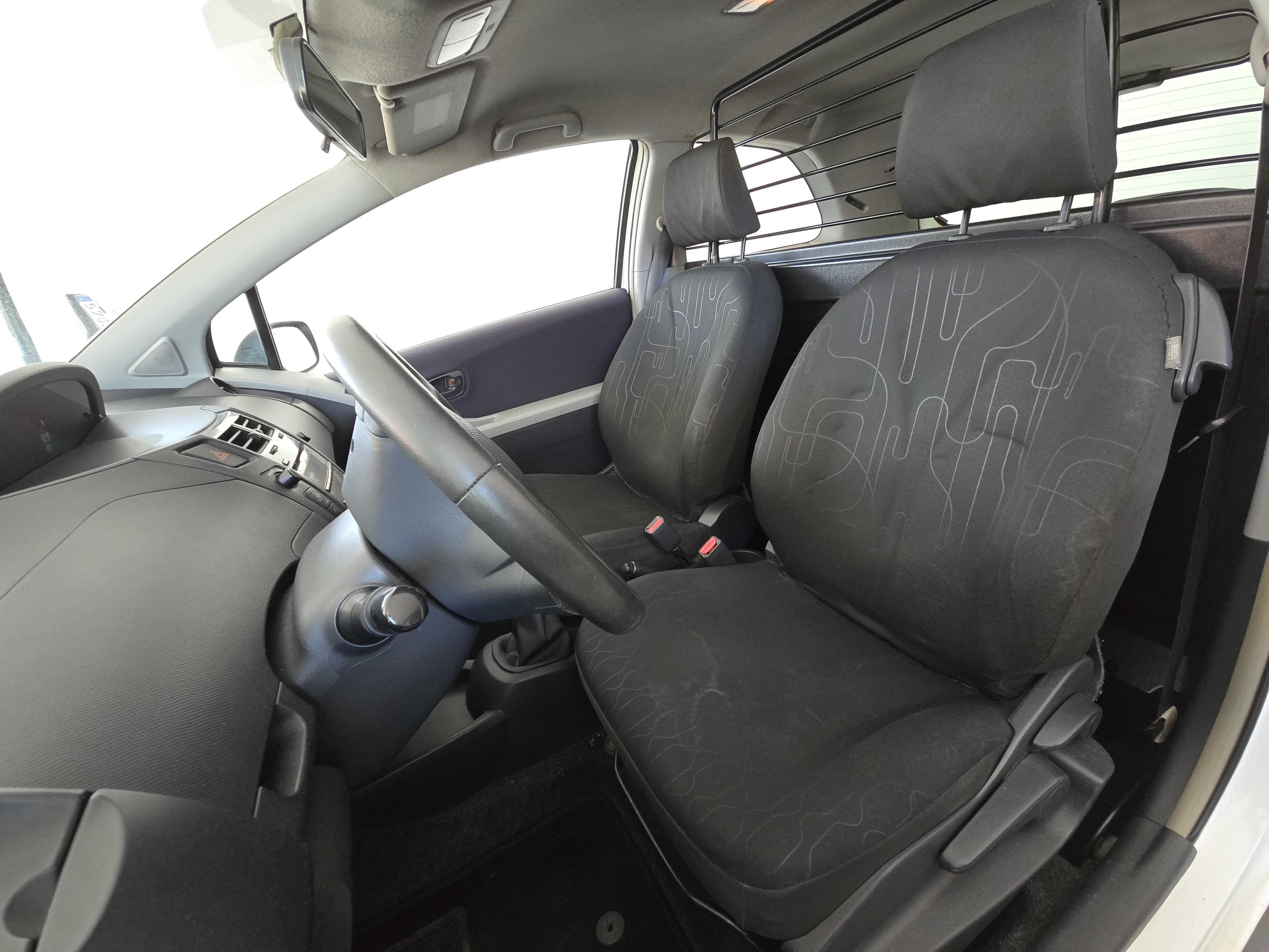 Toyota Yaris 1.4 D-4D Sol Comercial à Venda
