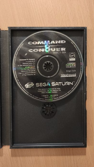 Caixa e manual Command & Conquer (Sega Saturn)