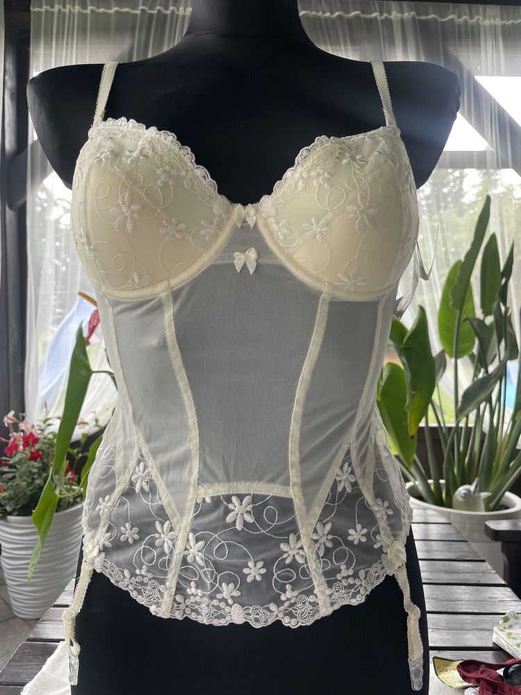Gorset margaretki r. 75C, 80C,75D (63)