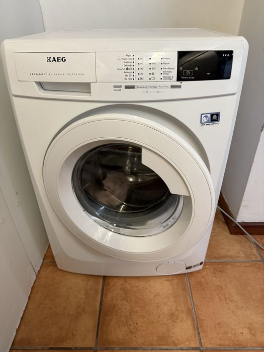 Máquina Lavar Roupa AEG - tambor com avaria