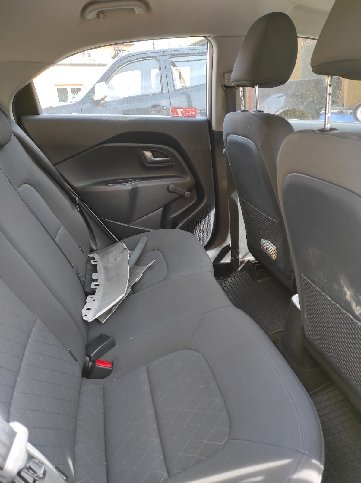 KIA RIO 1,2 benzyna [uszkodzony]