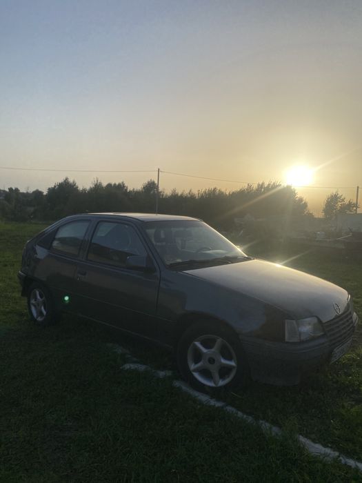Автомобіль OPEL KADETT 1.3