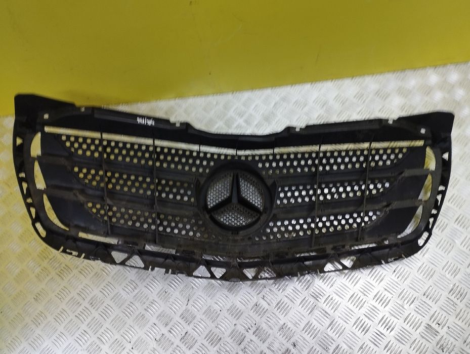 Решітка радіатора Спринтер 906 решетка радиатора Sprinter W906