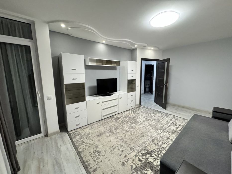 Оренда 3 км квартири з гардеробною Новобудова р-н Бам