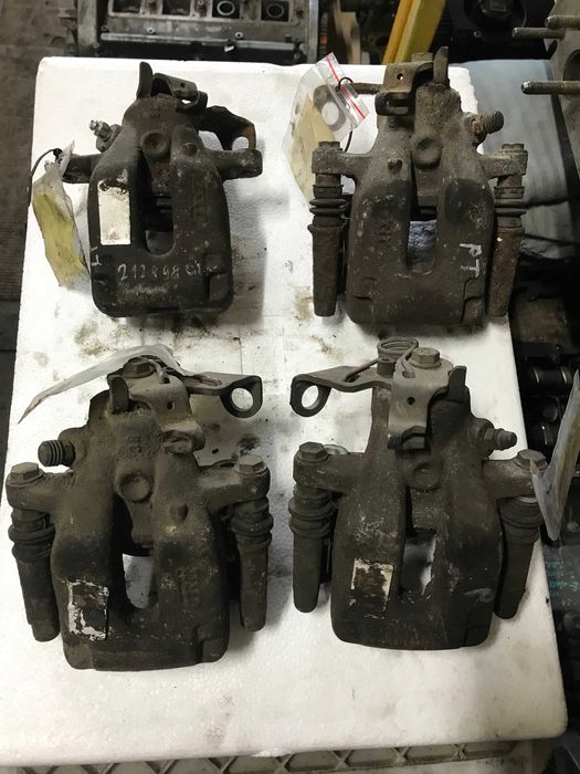 Суппорт супорт задній гальмівний Peugeot 307 308 207 \ Citroen C4