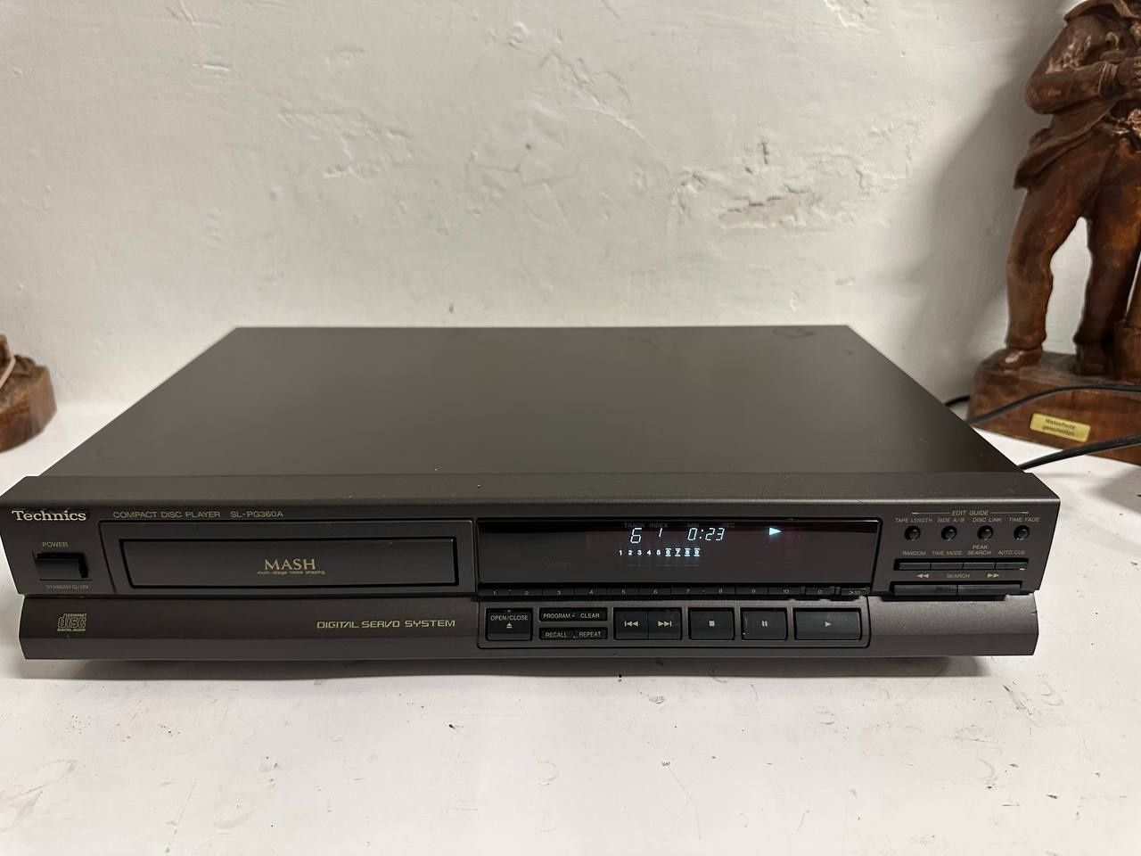 Odtwarzacz płyt CD Technics SL PG 360