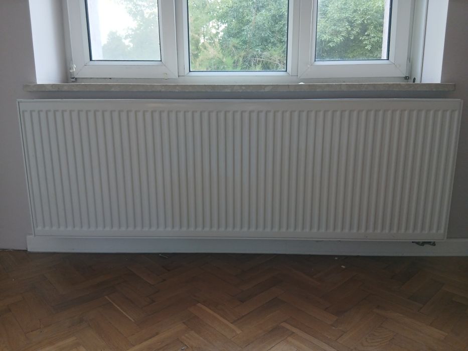 Grzejnik stalowy INVENA, typ V, podłączenie boczne lub dolne 180cm