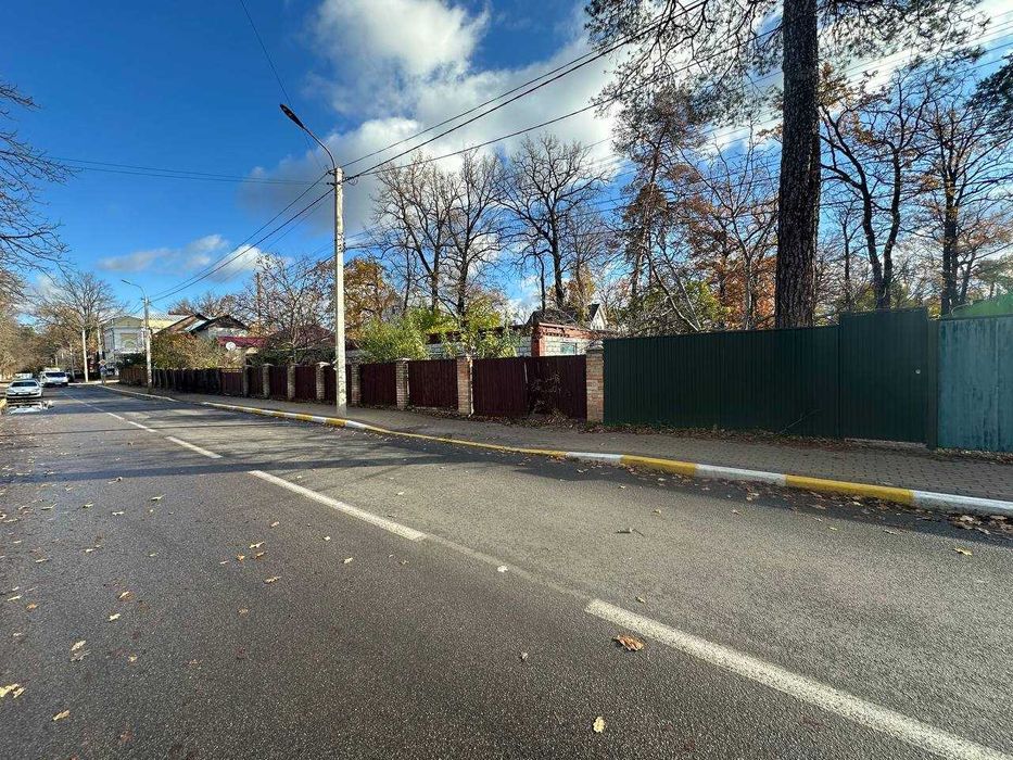 Продаж 4,4 сотки під забудову центр Ворзеля є світло, вода