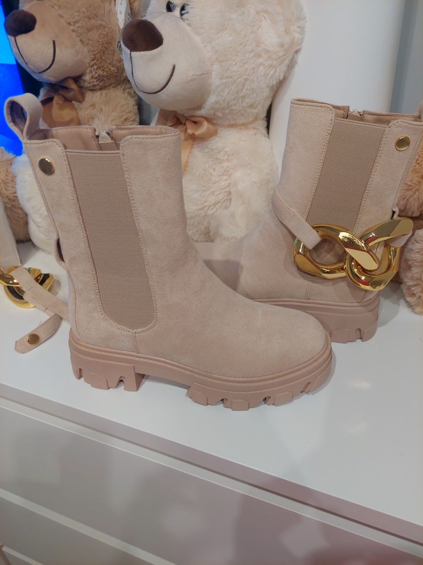 Nowe bezowe botki 36
