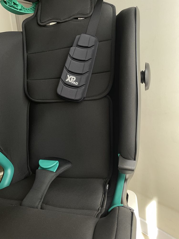 Автокрісло Britax Römer Advansafix i-Size BR(Cosmos Black)