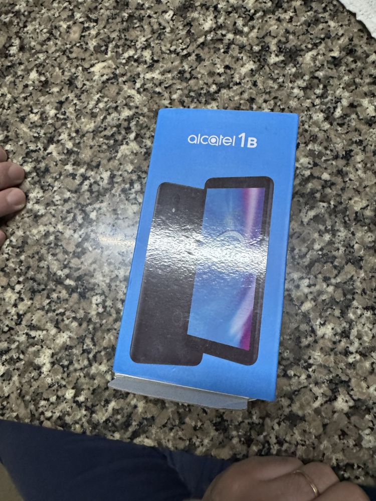 Vendo Alcatel 1B