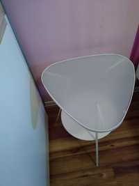 Szafka/ stolik Ikea, 2 szt. Kolor biały blaty szklane matowe.
