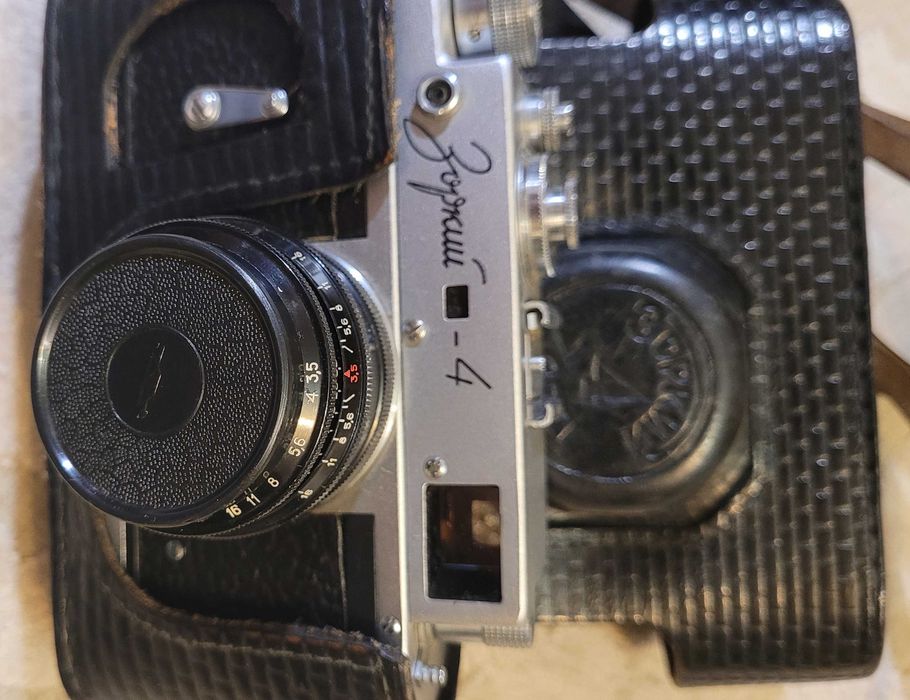 Вінтажний фотоапарат Зоркий-4 з об'єктивом Індустар-50 (1960рік)