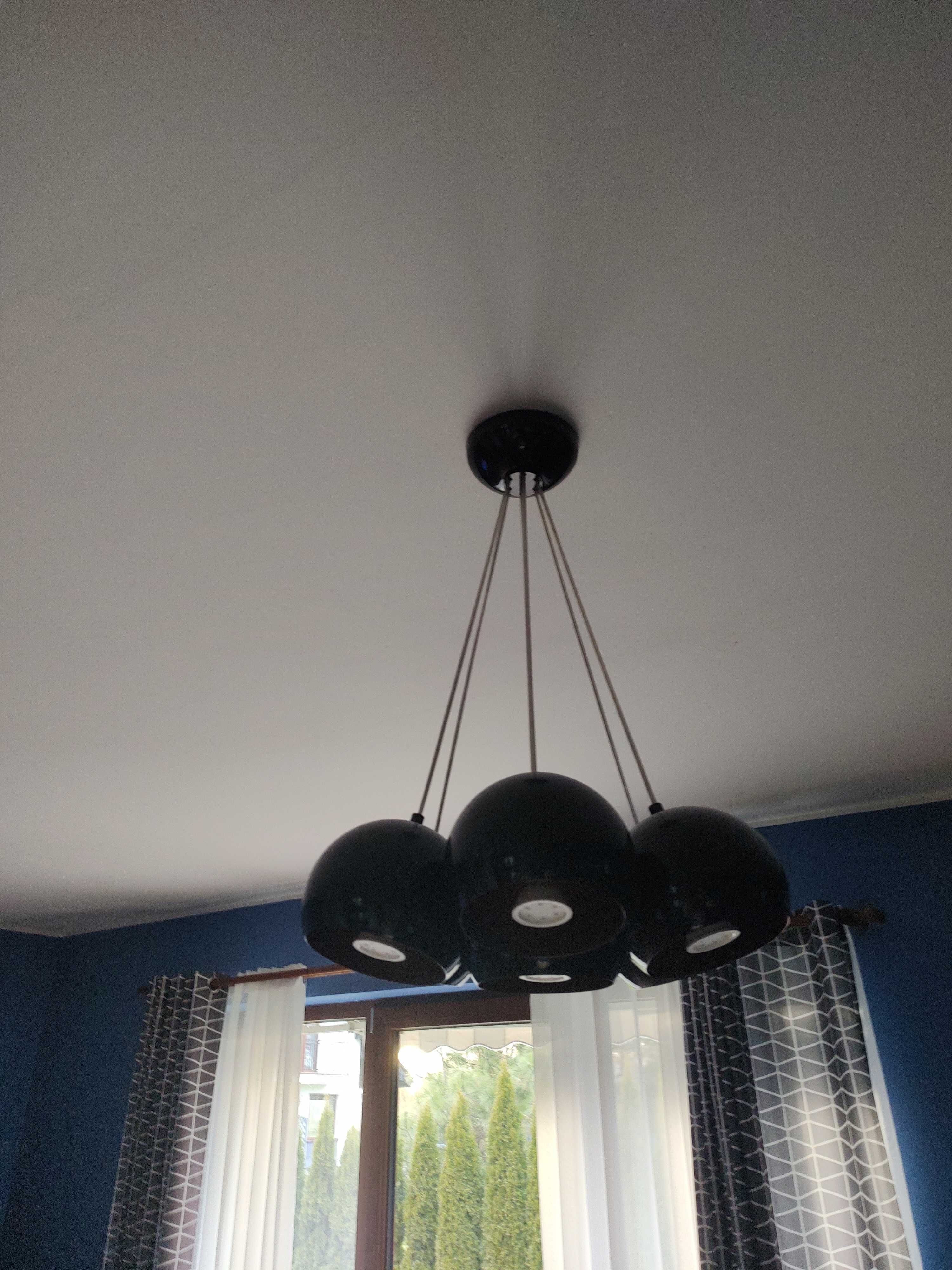 Zestaw lamp wiszących plus kinkiety