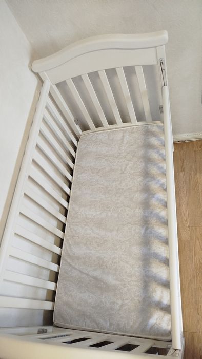 Ліжко дитяче з маятником +  матрац