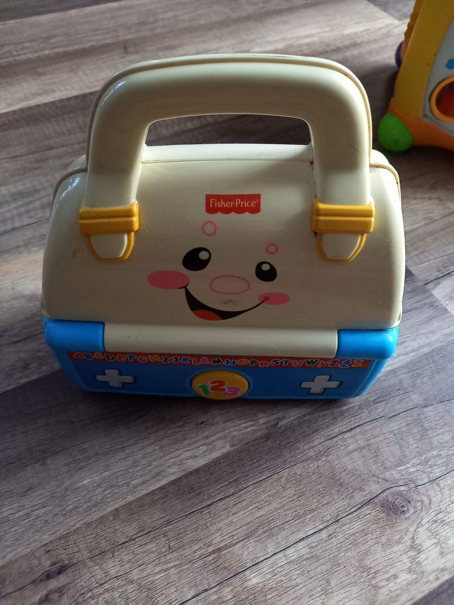 Zestaw lekarz w walizce Fisher Price