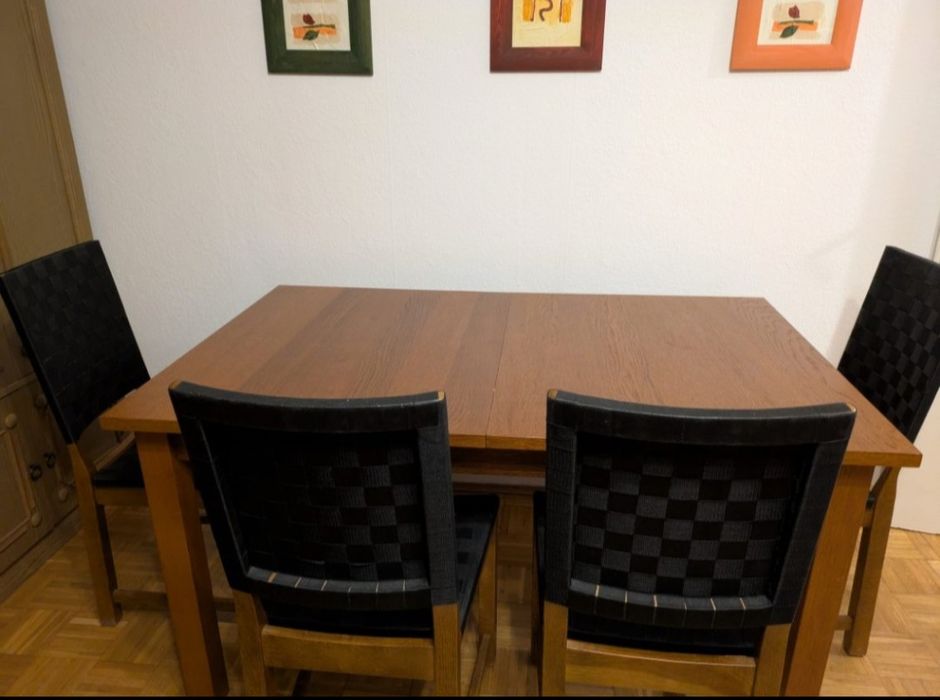 Duży stół i 4 krzesła, Rezerwacja do jutra