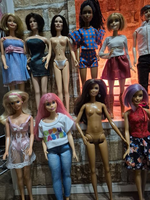 Ляльки Барбі рідкісні.