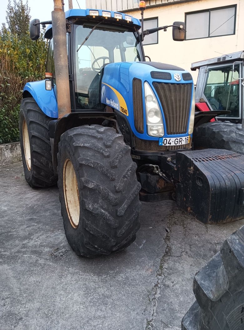 Tractor New Holland T8040