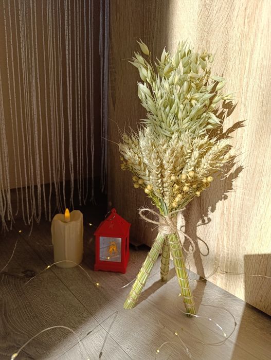 Дідух різдвяний з колосків пшениці