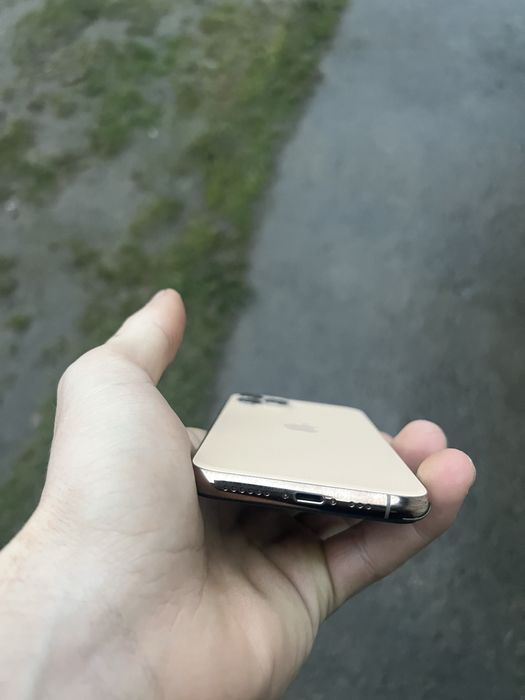 Продам айфон 11  про 256  neverlok