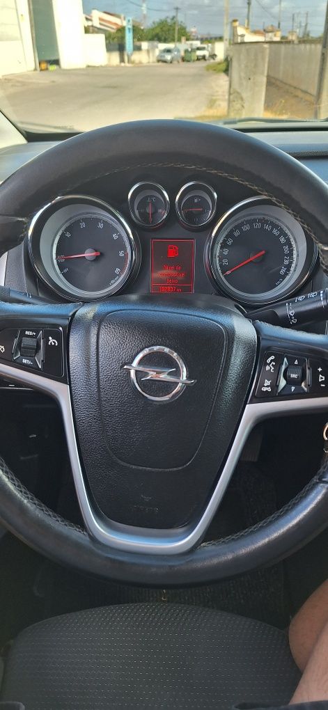 Opel astra j sport tourer