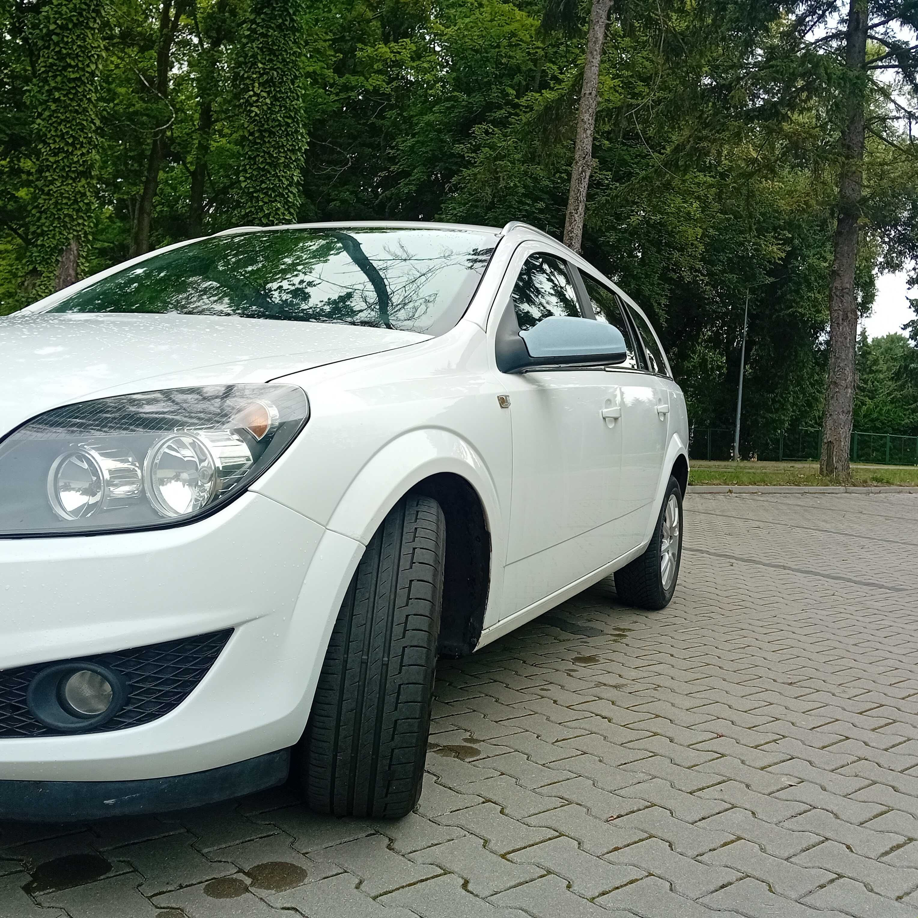 Sprzedam opel astra h 2011r