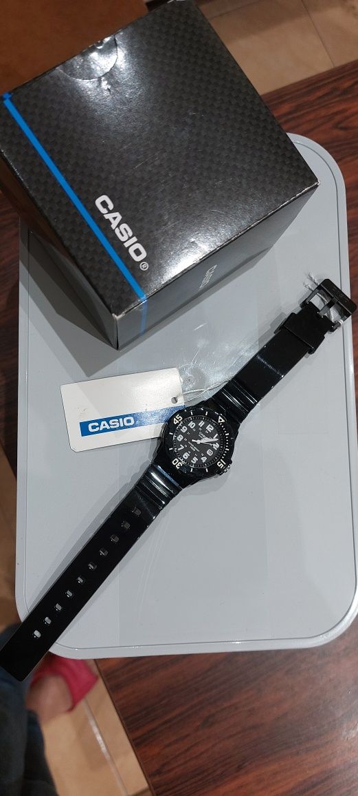 Nowy Zegarek CASIO LRW-200H 1BV