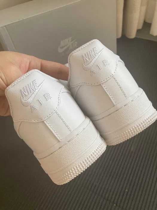 Buty sportowe "Nike_Air_Force_1_Low_White R.37.5