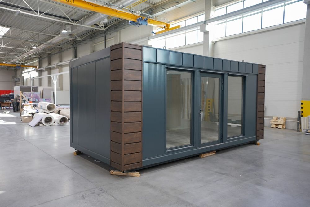 Mobilny pawilon handlowy, kwiaciarnia, fryzjer, kosmetyczka