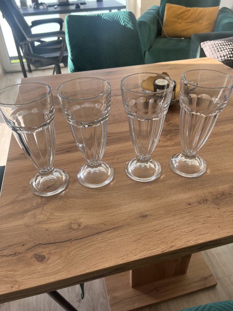 Pucharki szklane 4szt jak nowe ikea