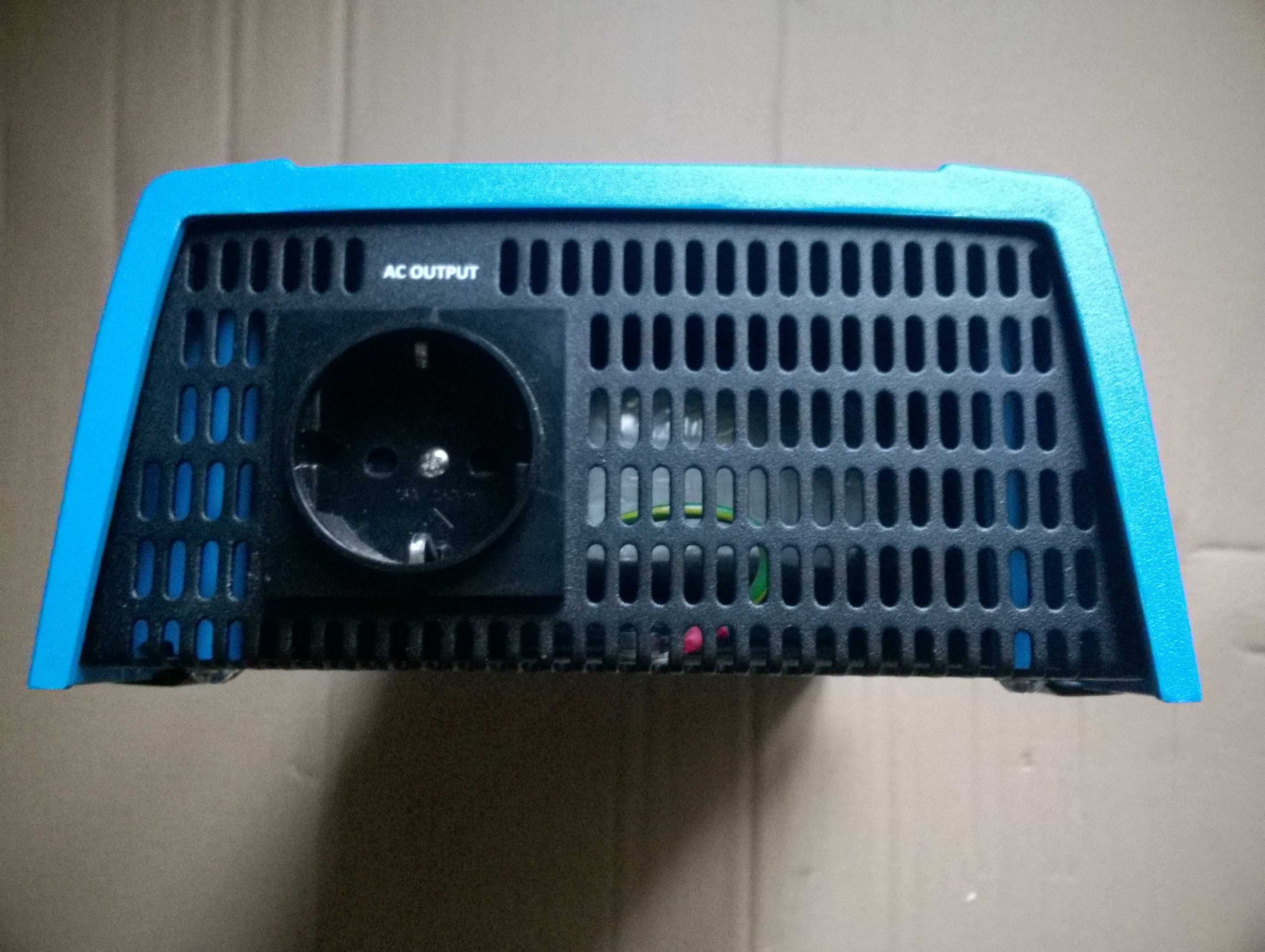 Przetwornica napięcia Victron Energy Phoenix 12V/800