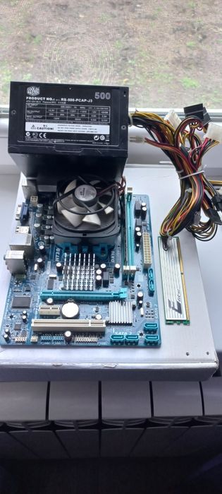 Комплект  s am3+ fx4100 X4 3.7 DDR3 +бп 500w