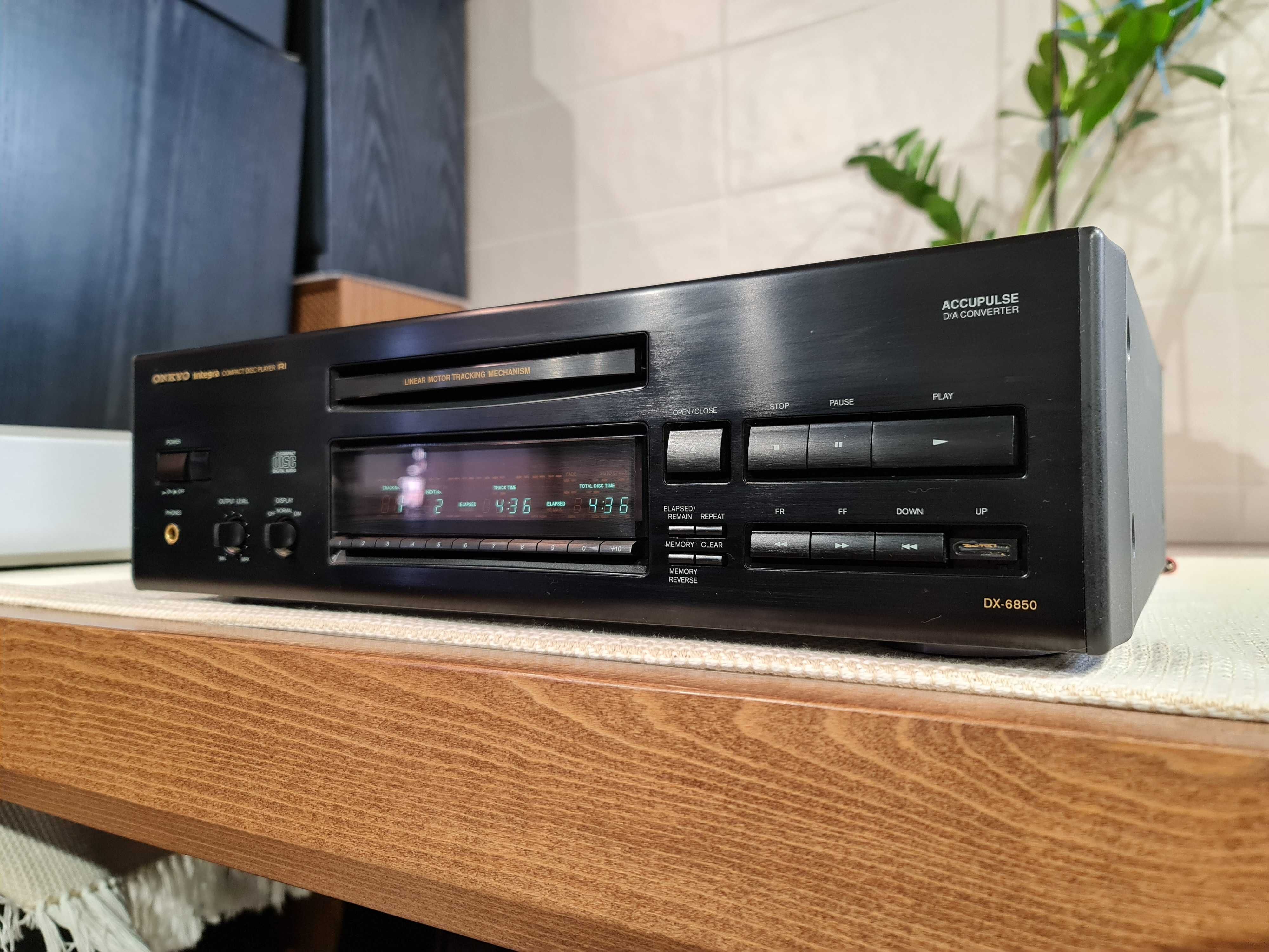 CD-програвач Onkyo DX-6850 Integra