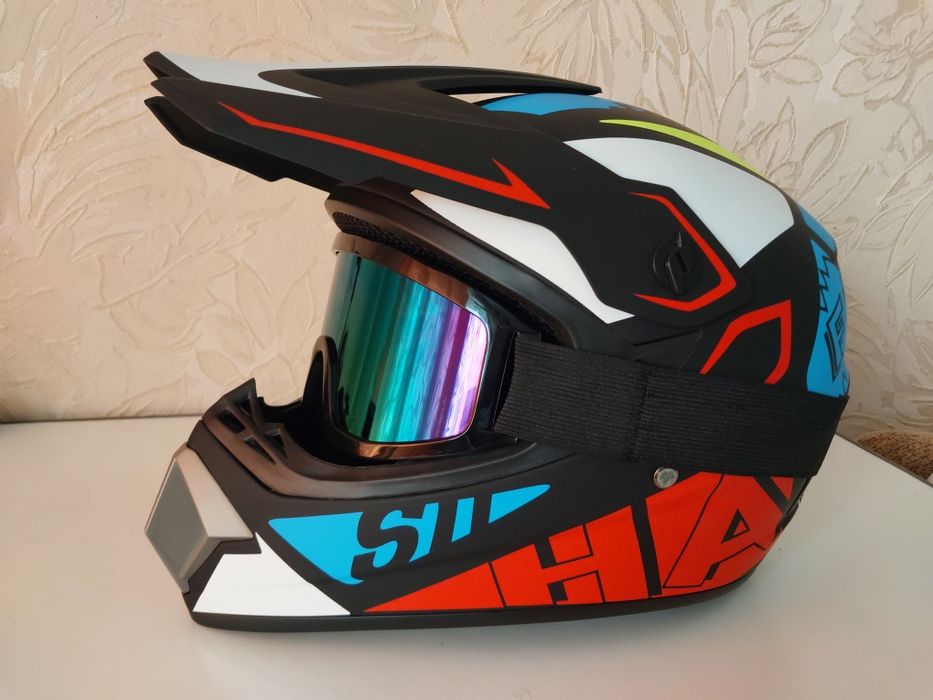 Кросовий шолом. Шлем з козирком. Мотошлем кводроцикл мотокрос ендуро