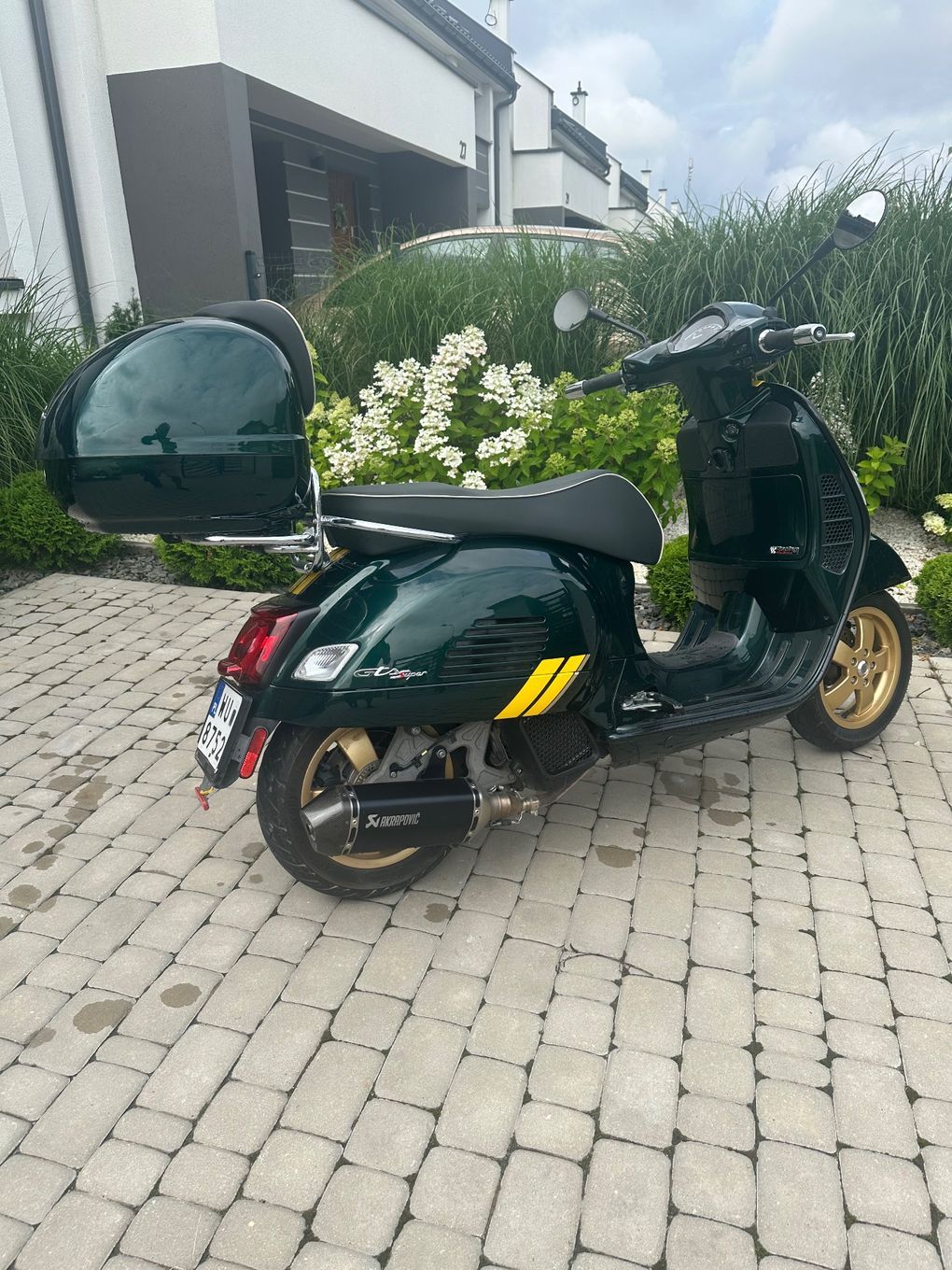 Vespa GTS Vespa GTS 125 Pierwszy właściciel Salon Polska
