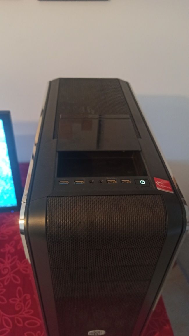 RTX 4060/1070TI, 165Htz, Intel I7, 32GB RAM, M2 NVME