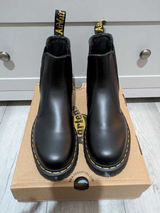 Dr.Martens_2976 $mooth Leather Chelsea Roz.38