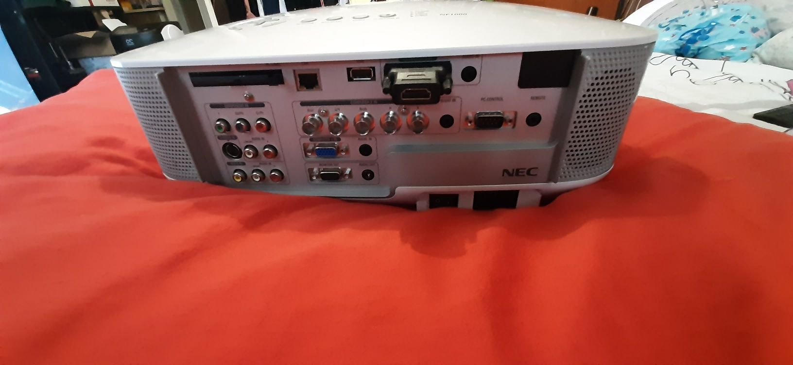 NEC NP1000 projektor wrzutnik