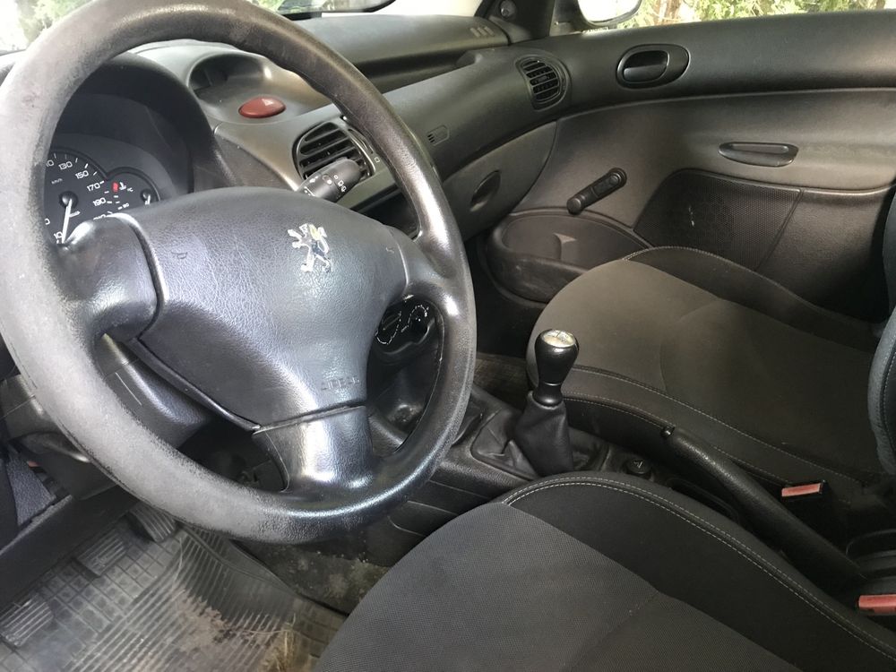 Peugeot 206, czerwony 2006